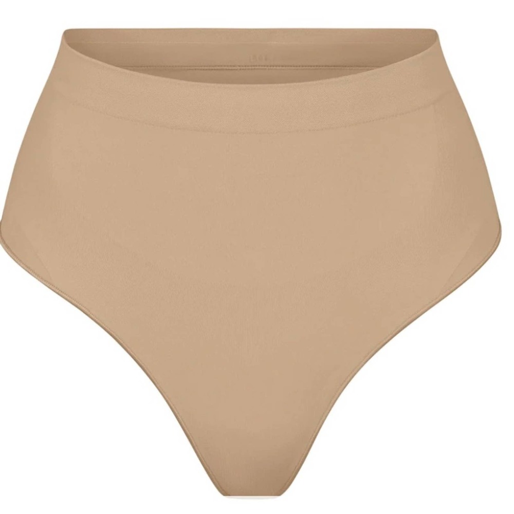 SKIMS Shapewear MID WAIST THONG NWT - Picture 4 of 4